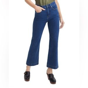 VERONICA BEARD CARSON ANKLE FLARE JEAN IN WASHED OXFORD